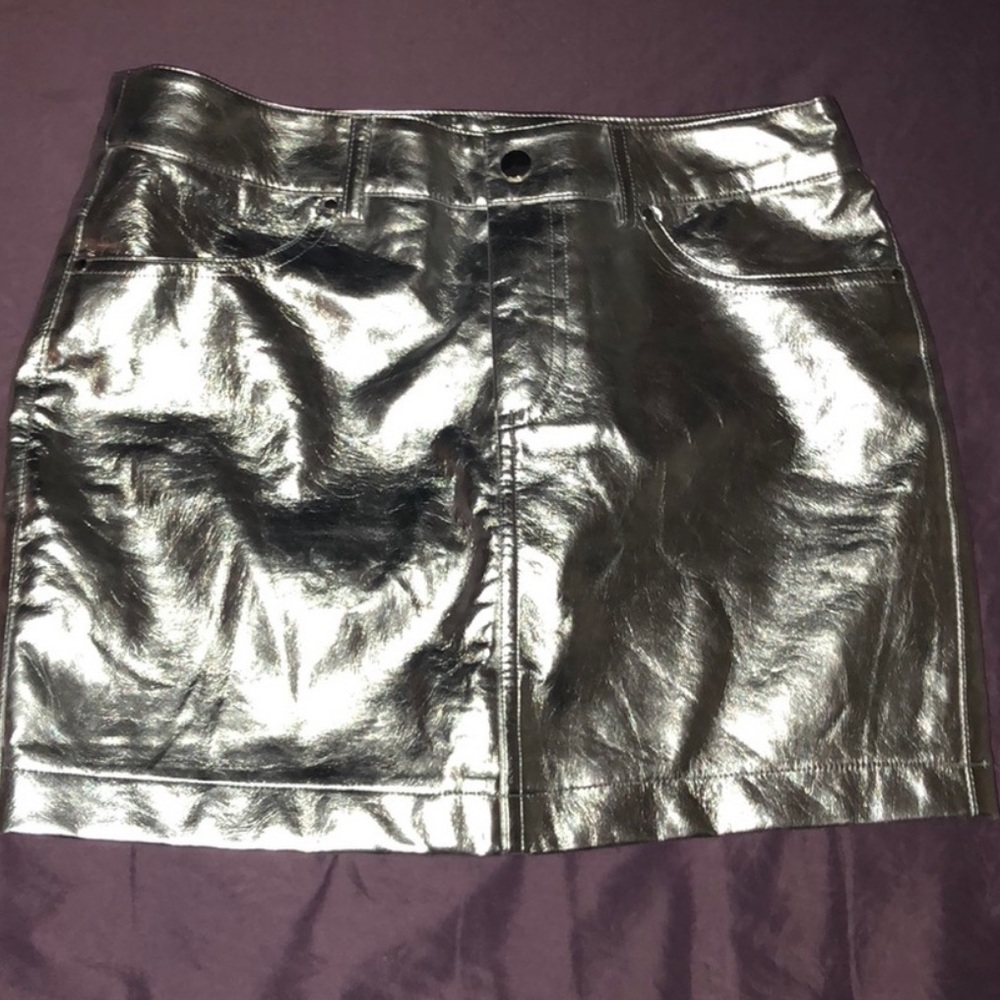 Forever 21 mini skirt only worn once